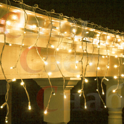 Светодиодная гирлянда бахрома Тепло-Белая 6 x 0,7м Мерцающая Эконом